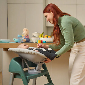 С шезлонгом Chicco Recliner стульчик можно использовать для новорожденных (покупается отдельно)