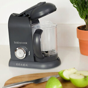 Beaba Babycook Solo измельчает фрукты